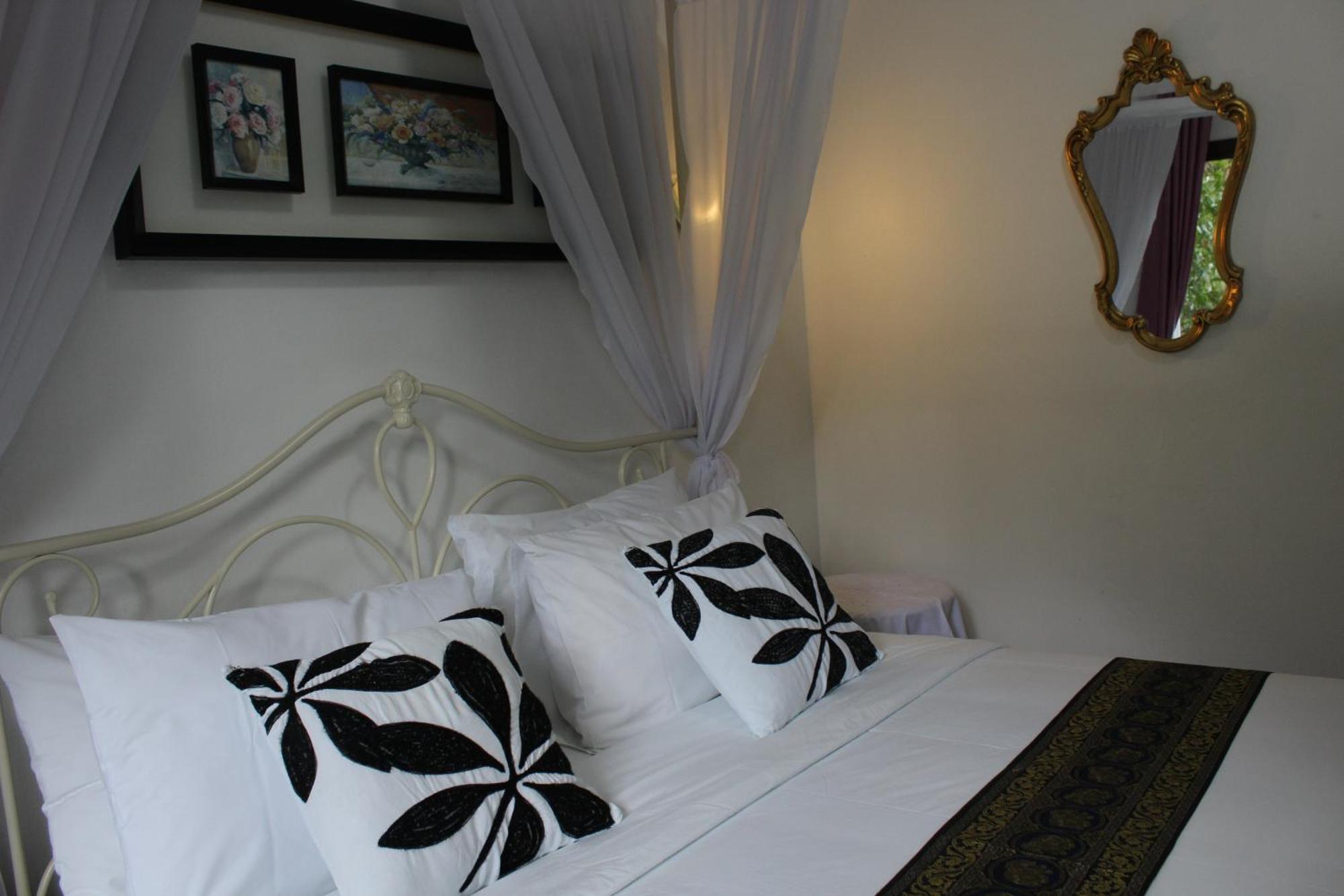 White Elephant Resort Surin Esterno foto