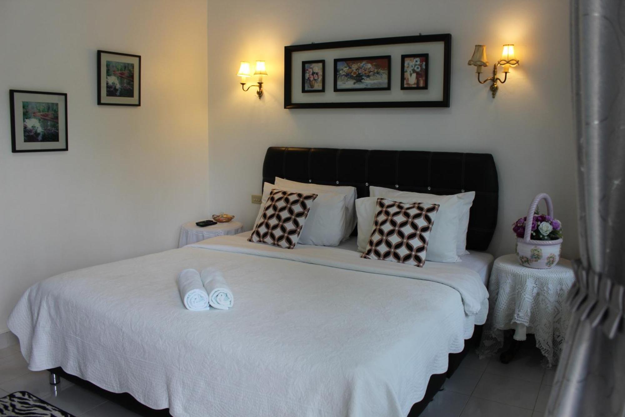 White Elephant Resort Surin Esterno foto