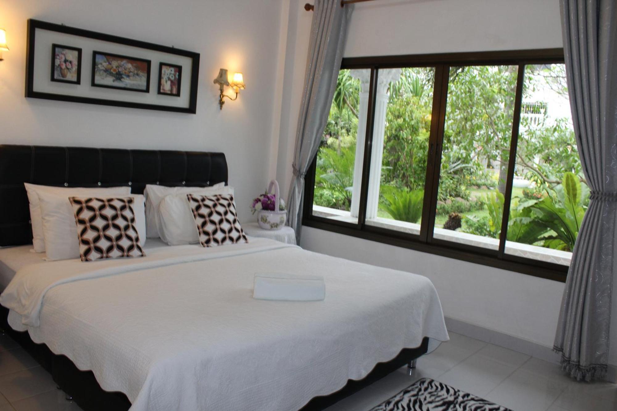 White Elephant Resort Surin Esterno foto