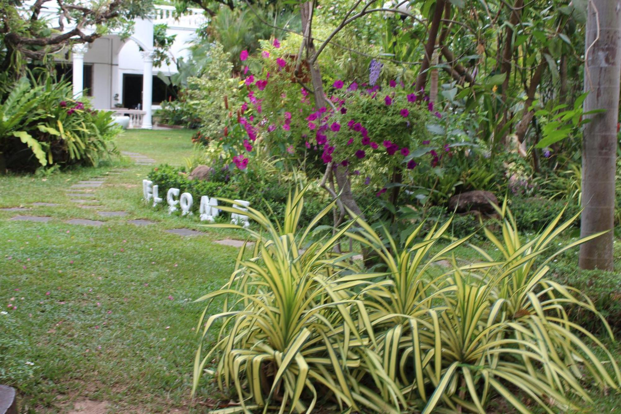 White Elephant Resort Surin Esterno foto